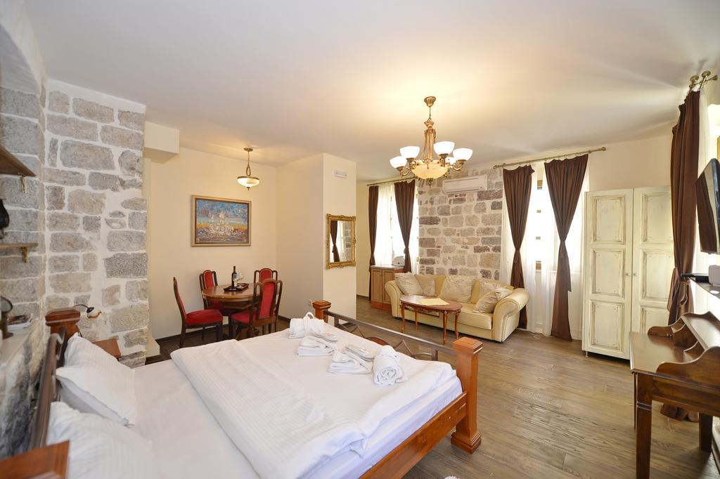 Palazzo Max And Alex Apartments Kotor Zewnętrze zdjęcie